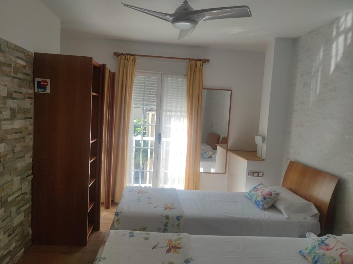 Hostal Burbia ビジャフランカ・デル・ビエルソ エクステリア 写真