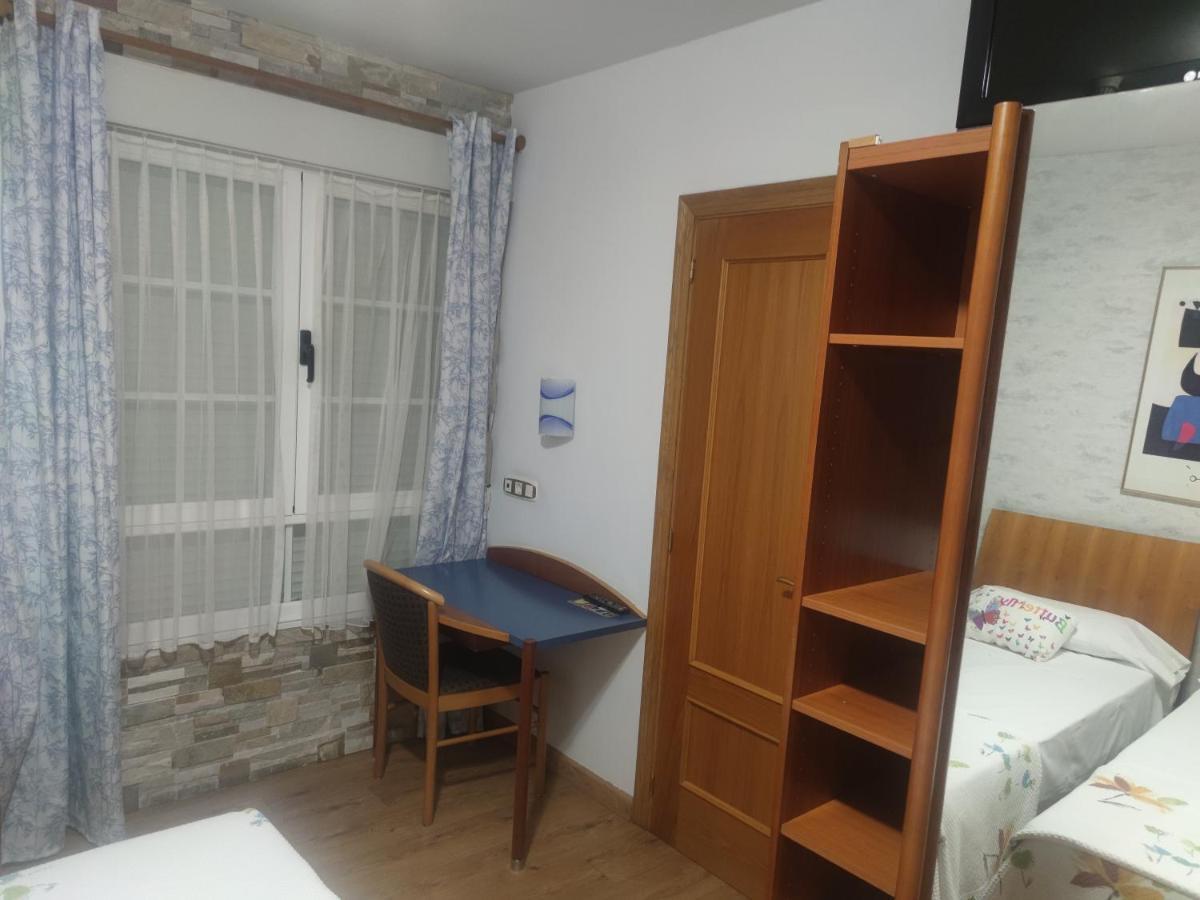 Hostal Burbia ビジャフランカ・デル・ビエルソ エクステリア 写真