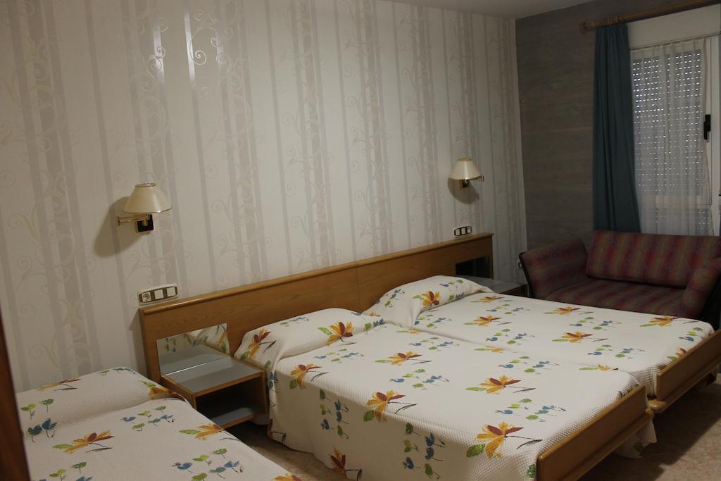 Hostal Burbia ビジャフランカ・デル・ビエルソ エクステリア 写真