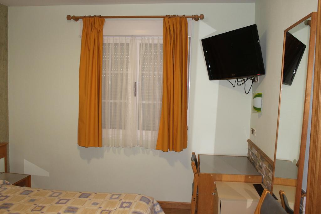 Hostal Burbia ビジャフランカ・デル・ビエルソ エクステリア 写真